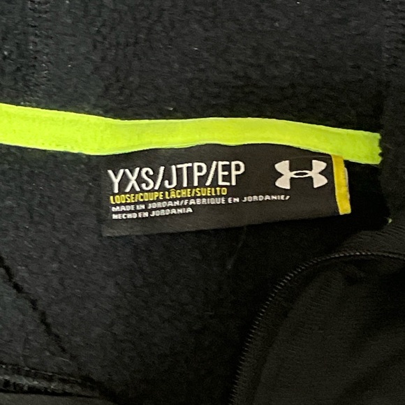 Childrens Under Armour hoodie youth XS - Picture 2 of 2